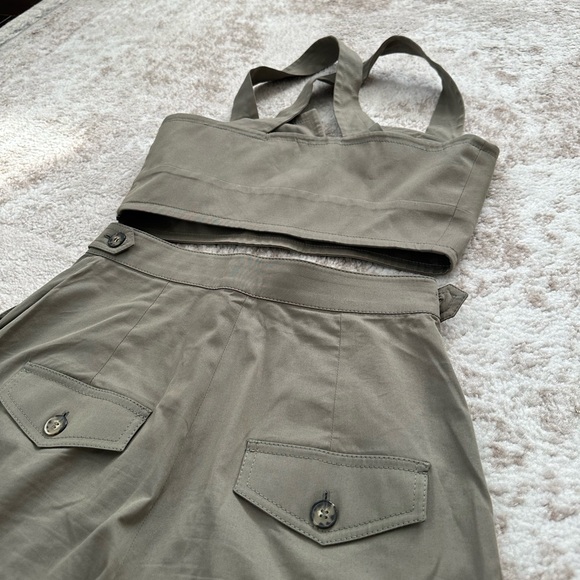 VAKKO green tank and pants set - Picture 10 of 10